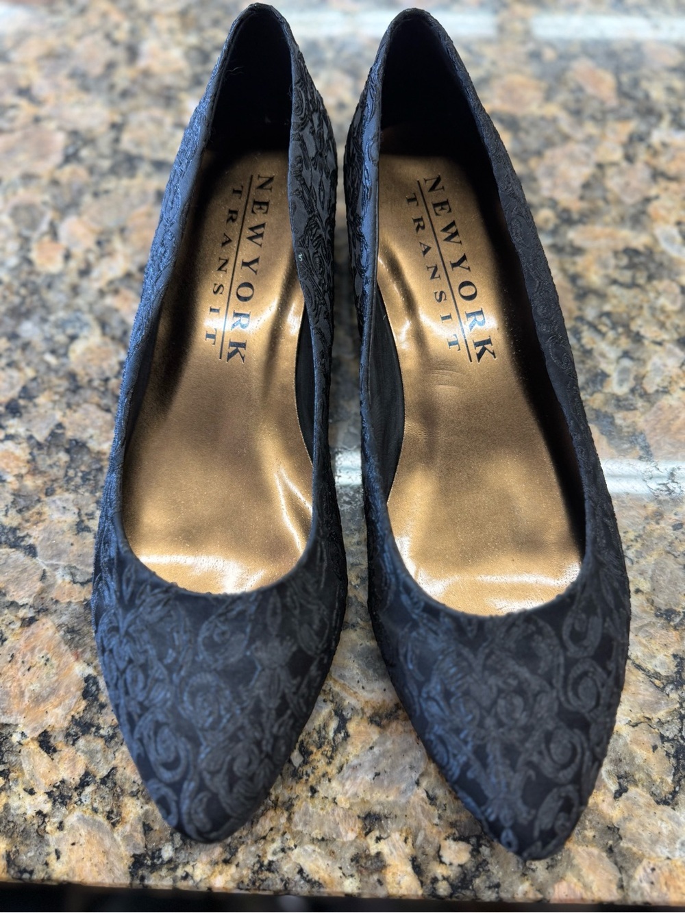 New York Transit Black Brocade Kitten Heel Pumps 9M NWOT